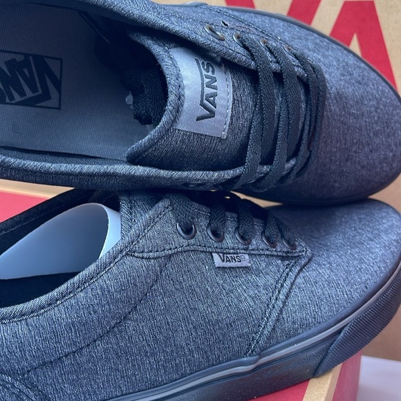 Vans Men’s Atwood
(Varsity Textile) Black/Pewter
VN0A45J9VEJ
Sneakers - Picture 10 of 16